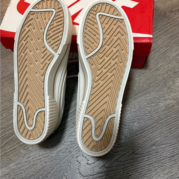 Nike women court legacy Lift - Picture 2 of 4